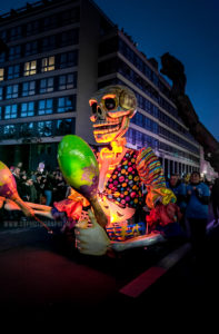 parade eldorado lille 3000 photo s9photographizm photographe événementiel lille char danse musicien mexique art point M